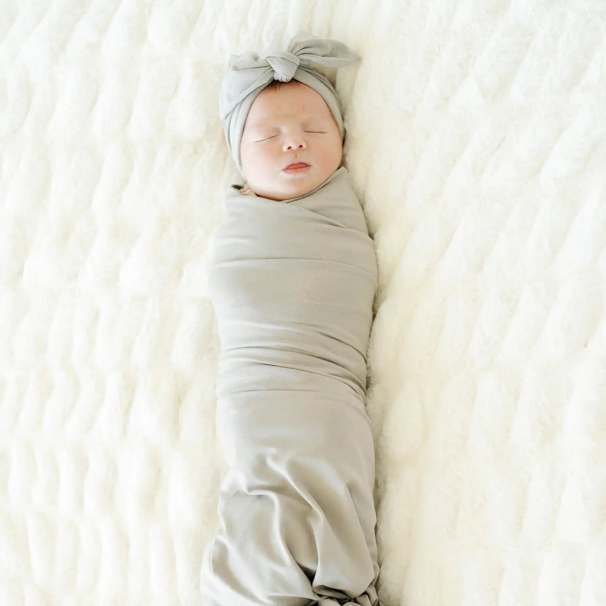 STRETCHY SWADDLES, HATS & BOWS