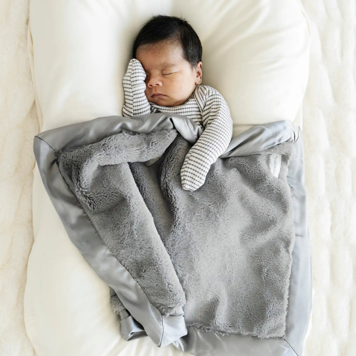 SATIN BORDER MINI BLANKETS