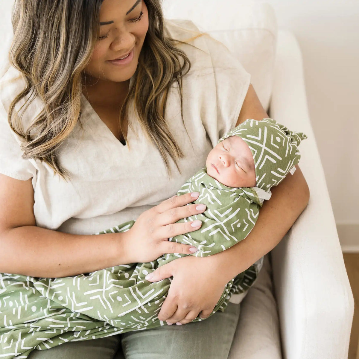 STRETCHY SWADDLES, HATS & BOWS