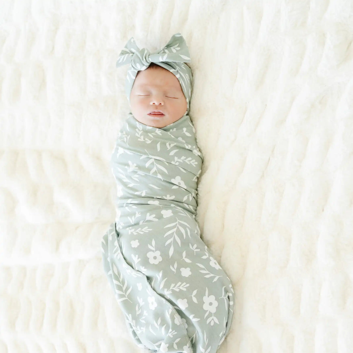 STRETCHY SWADDLES, HATS & BOWS