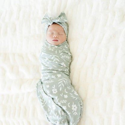 STRETCHY SWADDLES, HATS & BOWS