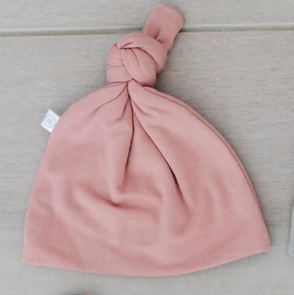 STRETCHY SWADDLES, HATS & BOWS