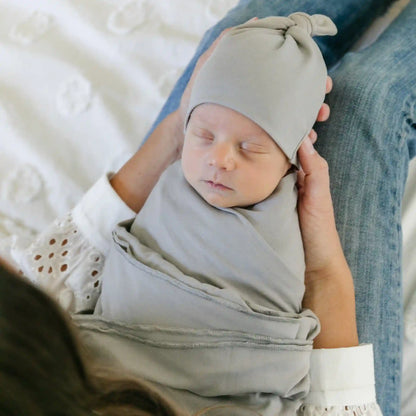 STRETCHY SWADDLES, HATS & BOWS