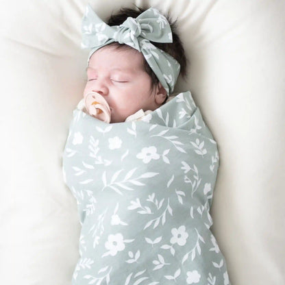 STRETCHY SWADDLES, HATS & BOWS