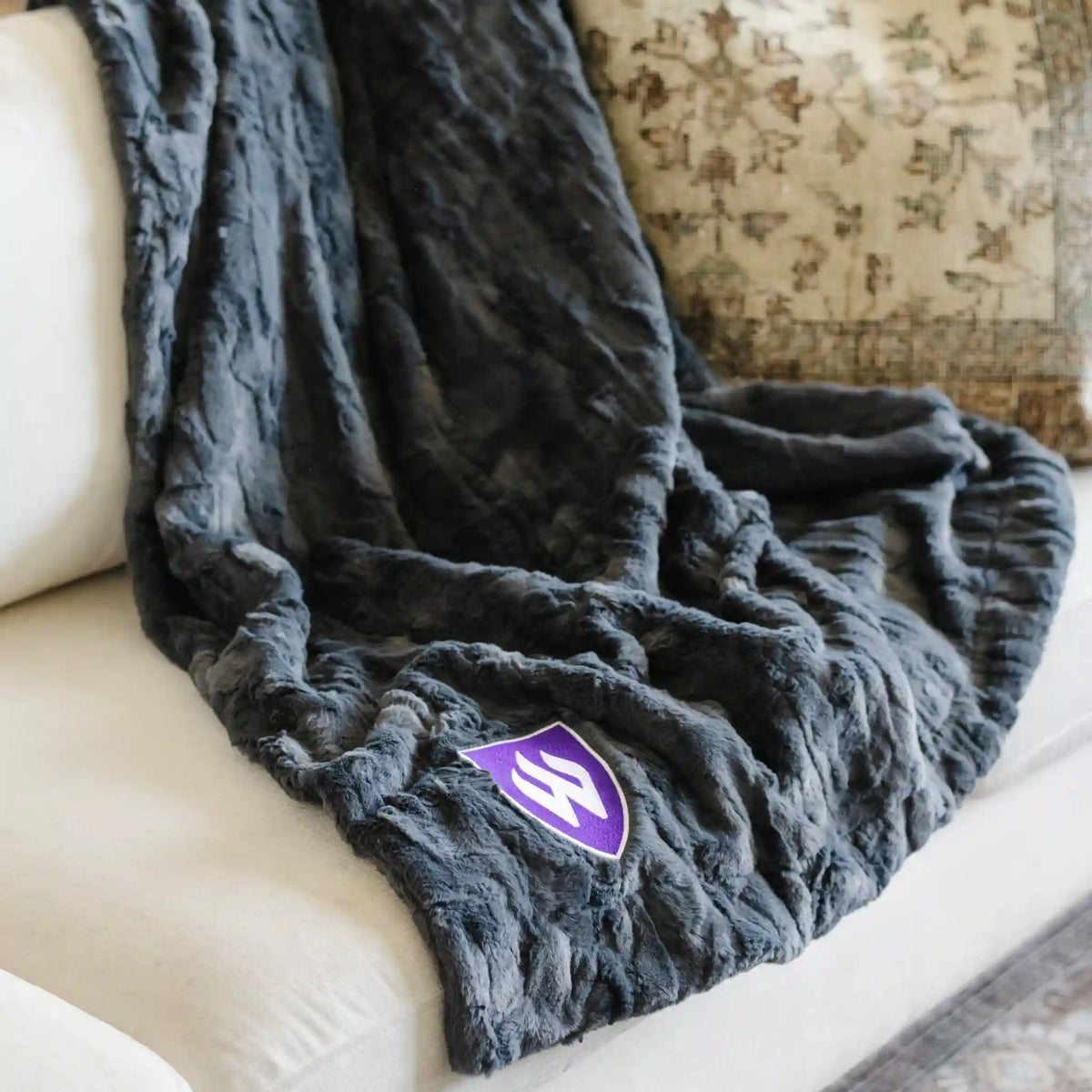 UNIVERSITY FAUX FUR BLANKETS